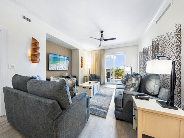 Siesta Key luxury  On Beach Walk to Restaurants & Shopping